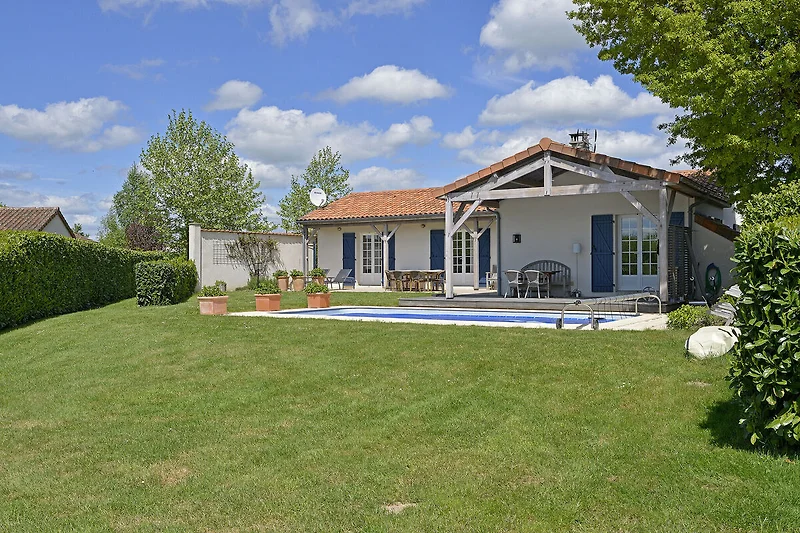 Exterieur vakantiehuis (zomer)