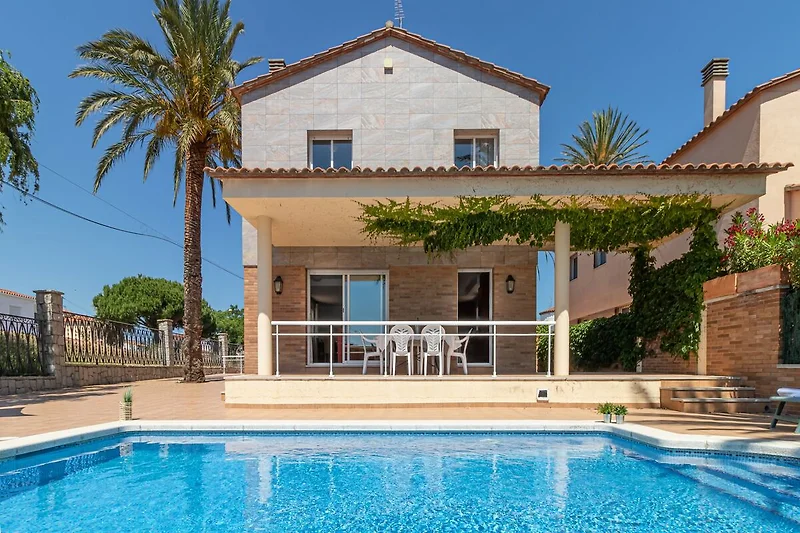 Piscina casa vacanze