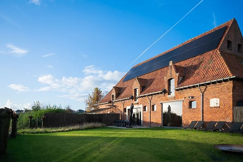 Außenseite Ferienhaus (Sommer)