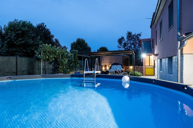 Piscina casa vacanze