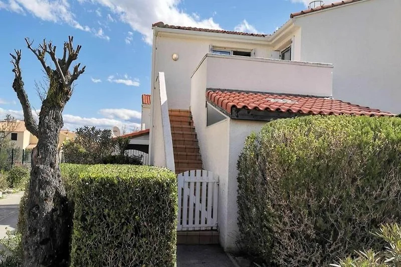 Außenseite Ferienhaus (Sommer)