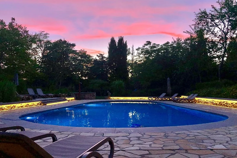 Piscina casa vacanze