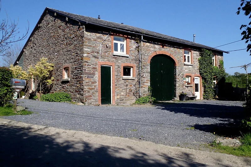 Außenseite Ferienhaus (Sommer)