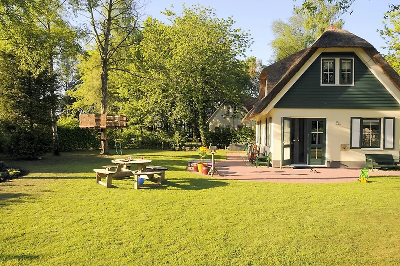 Exterieur vakantiehuis (zomer)