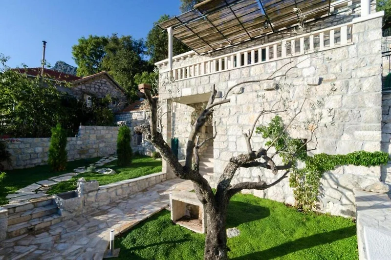 Esterno casa vacanze (estate)