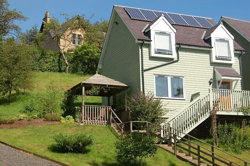 Außenseite Ferienhaus (Sommer)