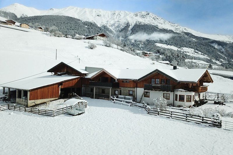 Exterieur vakantiehuis (winter)