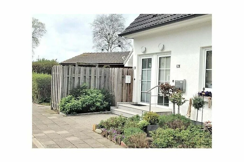 Außenseite Ferienhaus (Sommer)
