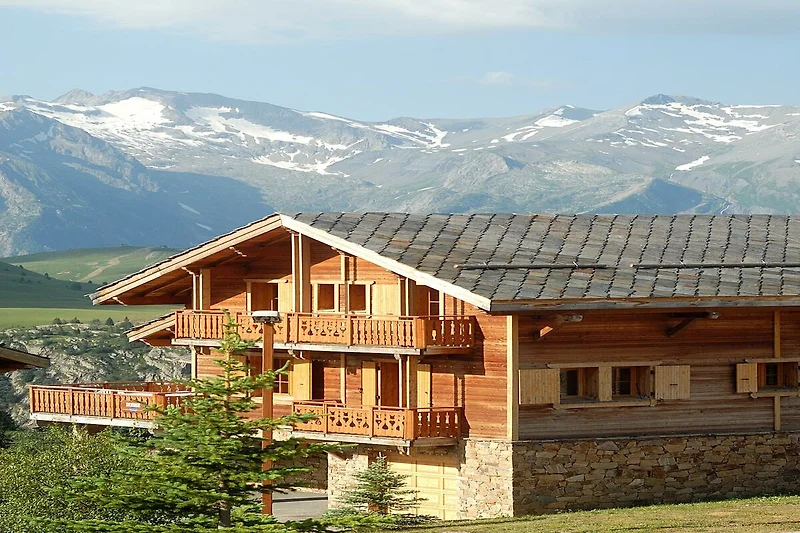 Außenseite Ferienhaus (Sommer)