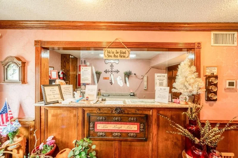 Entrance / Reception