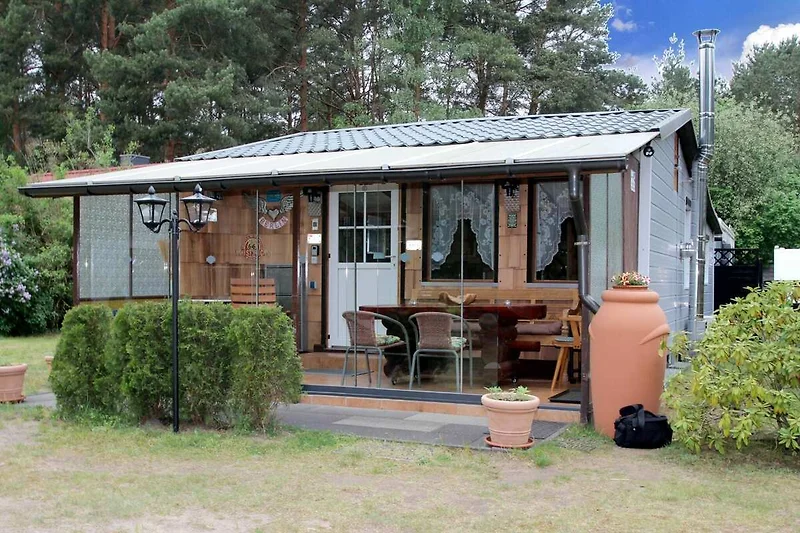 Außenseite Ferienhaus (Sommer)