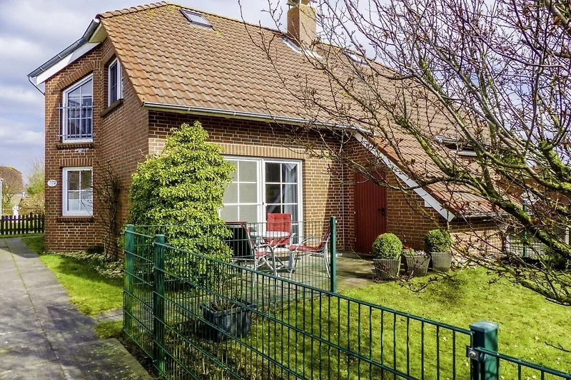 Außenseite Ferienhaus (Sommer)