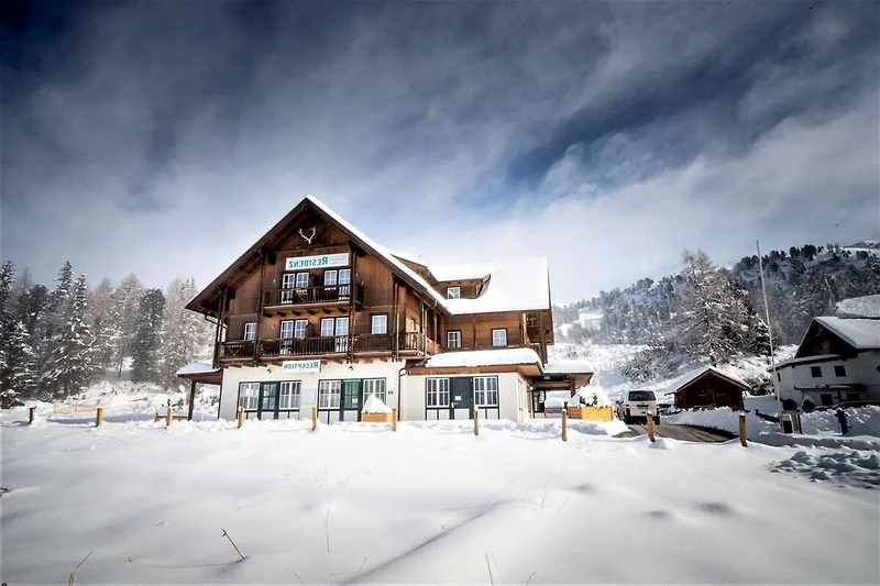 Außenseite Ferienhaus (Winter)