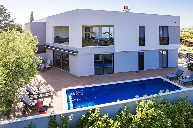 Exterieur vakantiehuis (zomer)