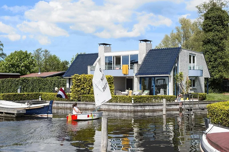 Außenseite Ferienhaus (Sommer)