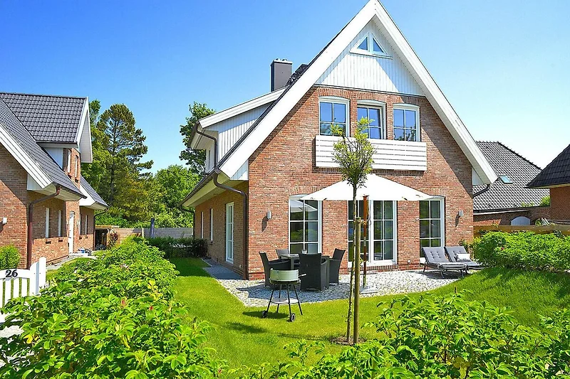 Außenseite Ferienhaus (Sommer)