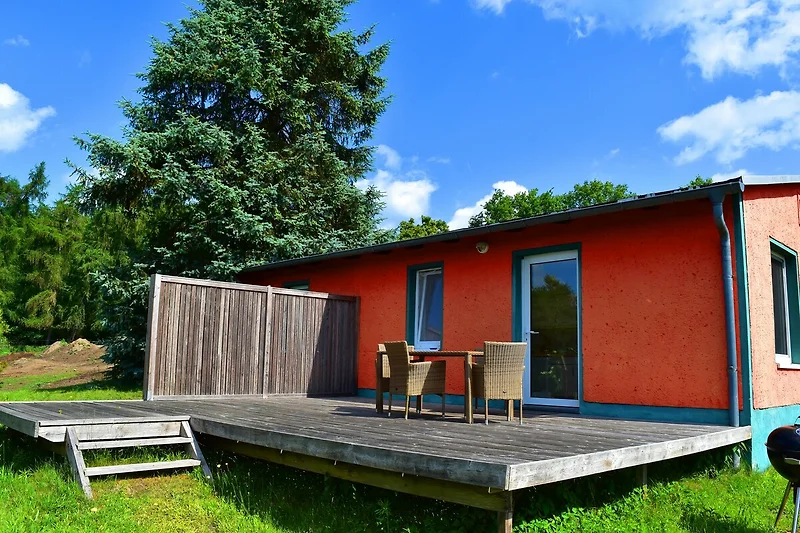 Außenseite Ferienhaus (Sommer)