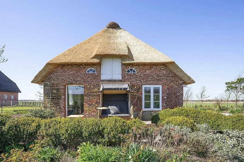 Außenseite Ferienhaus (Sommer)