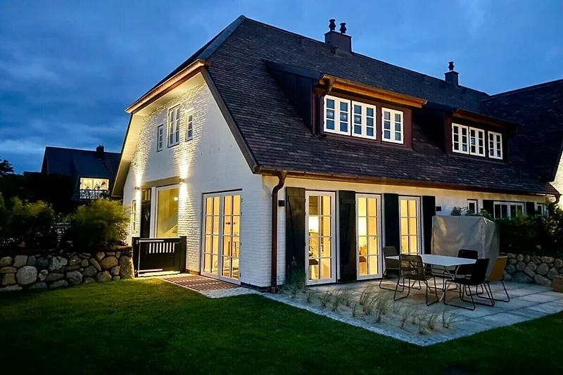 Außenseite Ferienhaus (Sommer)