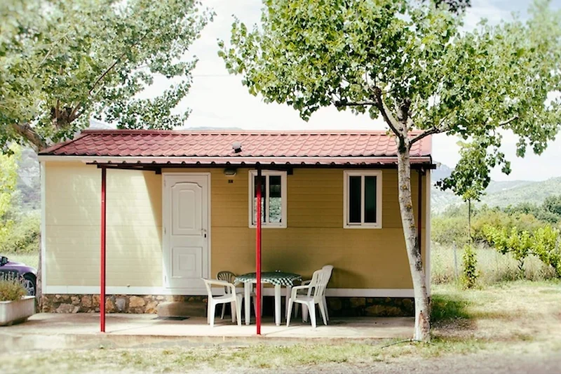 Außenseite Ferienhaus (Sommer)