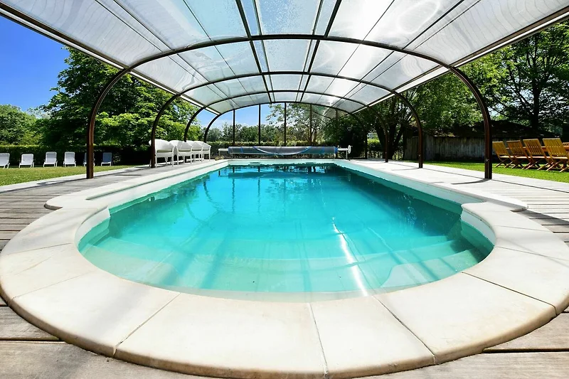 Schwimmbad des Ferienhauses