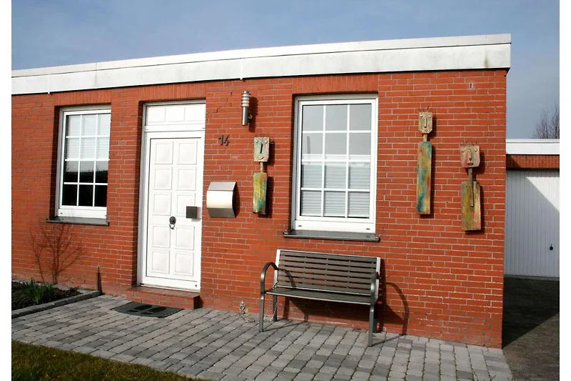 Außenseite Ferienhaus (Sommer)