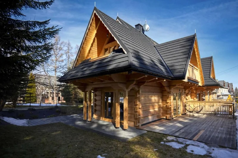 Außenseite Ferienhaus (Sommer)