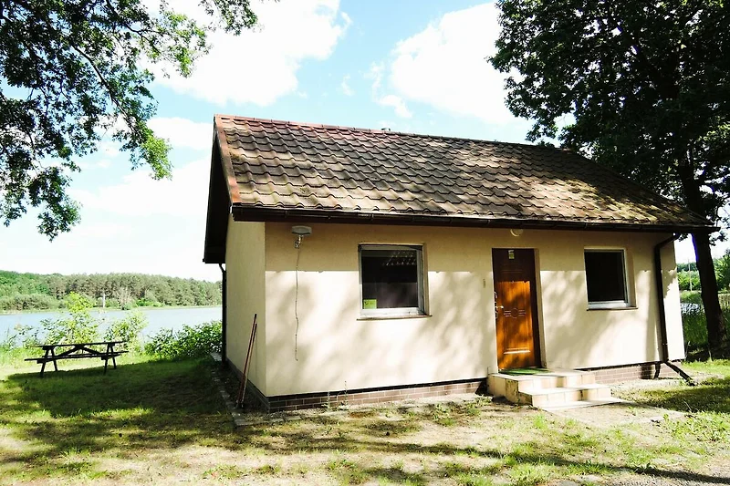 Außenseite Ferienhaus (Sommer)