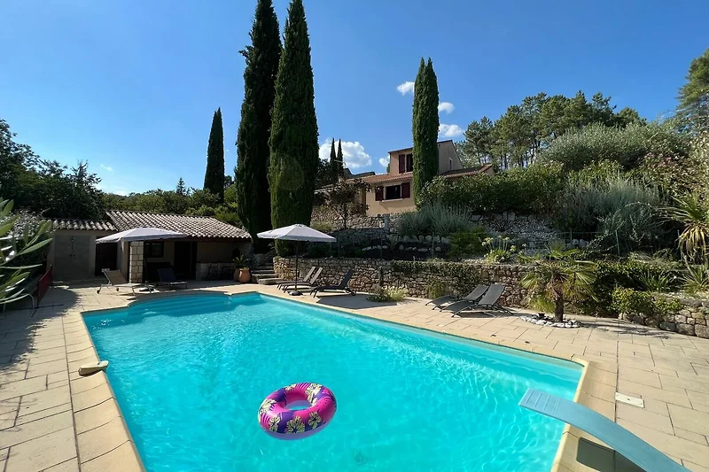 Piscina casa vacanze