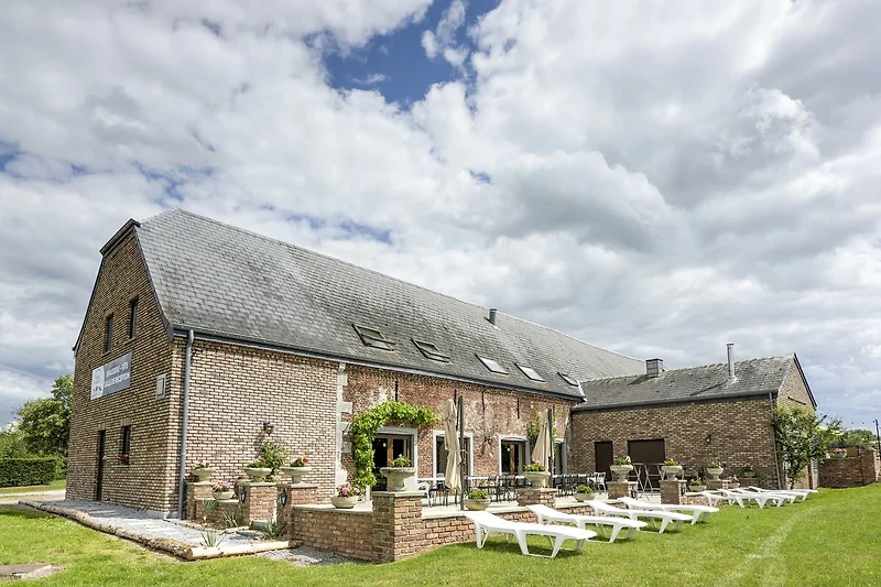 Außenseite Ferienhaus (Sommer)