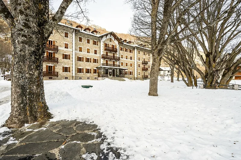 Außenseite Ferienhaus (Winter)