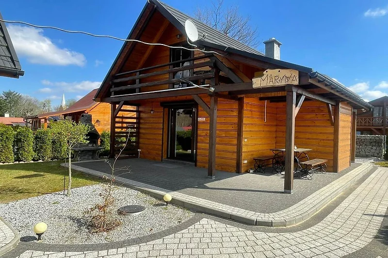Außenseite Ferienhaus (Sommer)