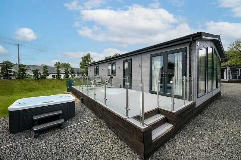 Außenseite Ferienhaus (Sommer)