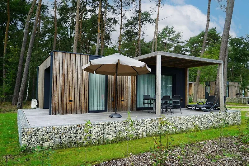 Außenseite Ferienhaus (Sommer)