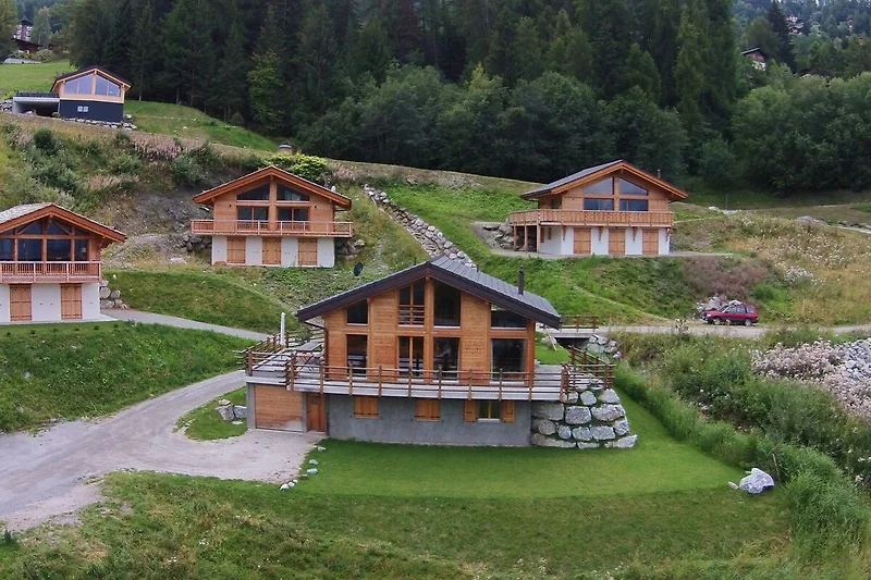 Außenseite Ferienhaus (Sommer)