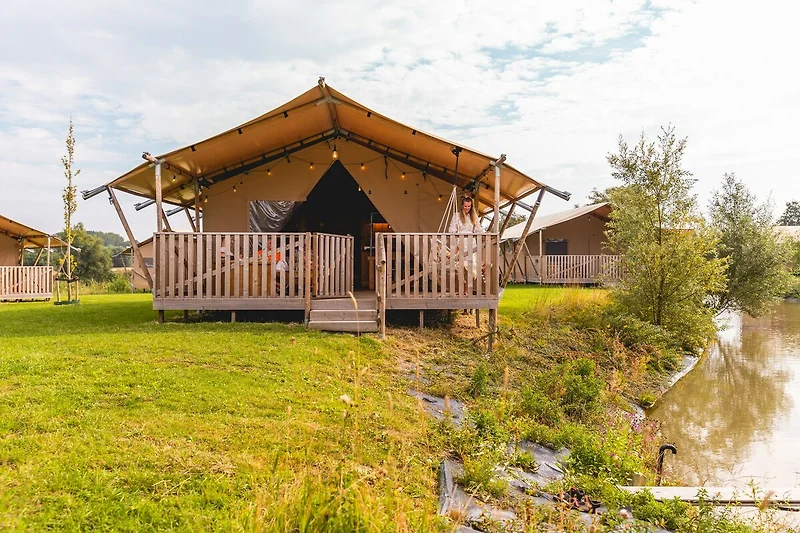 Außenseite Ferienhaus (Sommer) Außenseite Ferienhaus (Sommer)