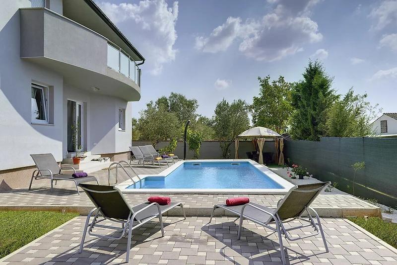 Schwimmbad des Ferienhauses