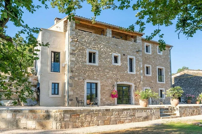 Außenseite Ferienhaus (Sommer)