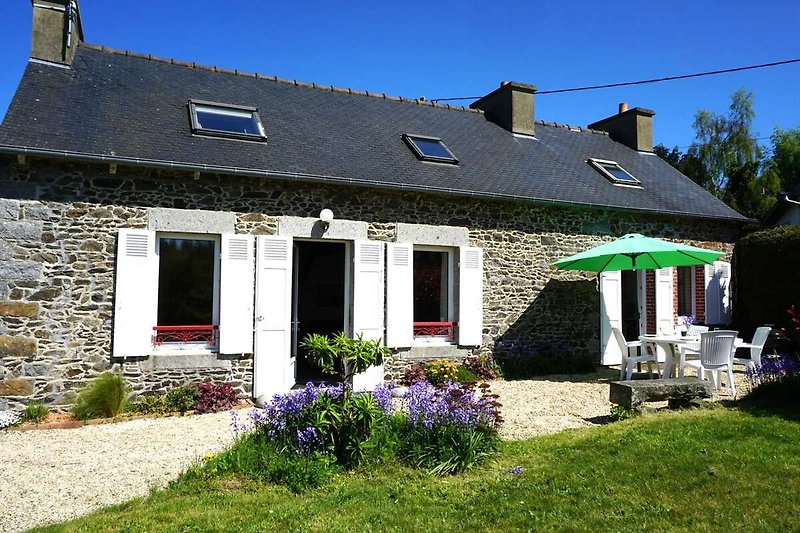 Außenseite Ferienhaus (Sommer)