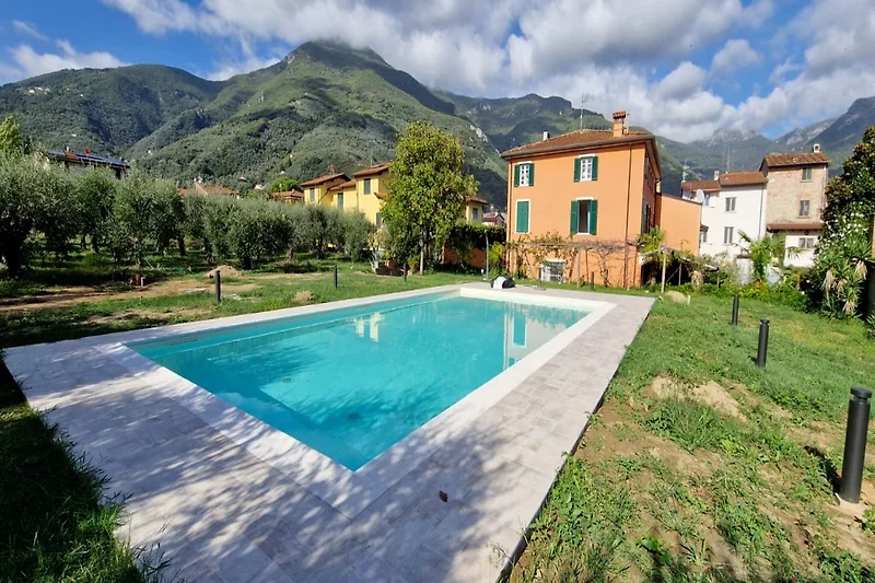 Piscina casa vacanze