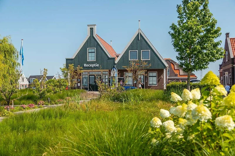 Außenseite Ferienhaus (Sommer)