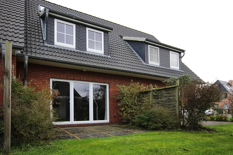 Außenseite Ferienhaus (Sommer)