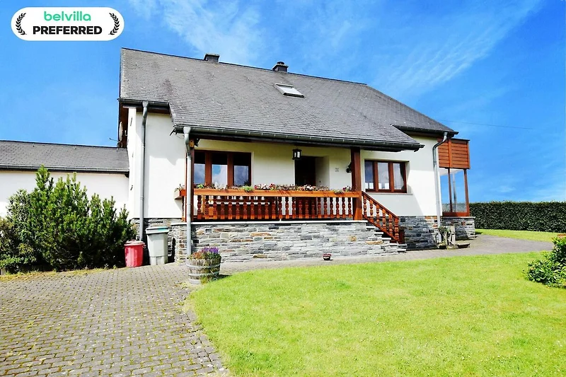 Außenseite Ferienhaus (Sommer) Außenseite Ferienhaus (Sommer)