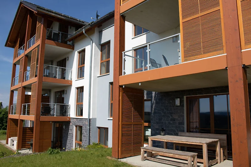 Außenseite Ferienhaus (Sommer)