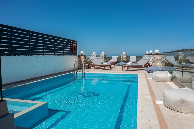 Piscina casa vacanze
