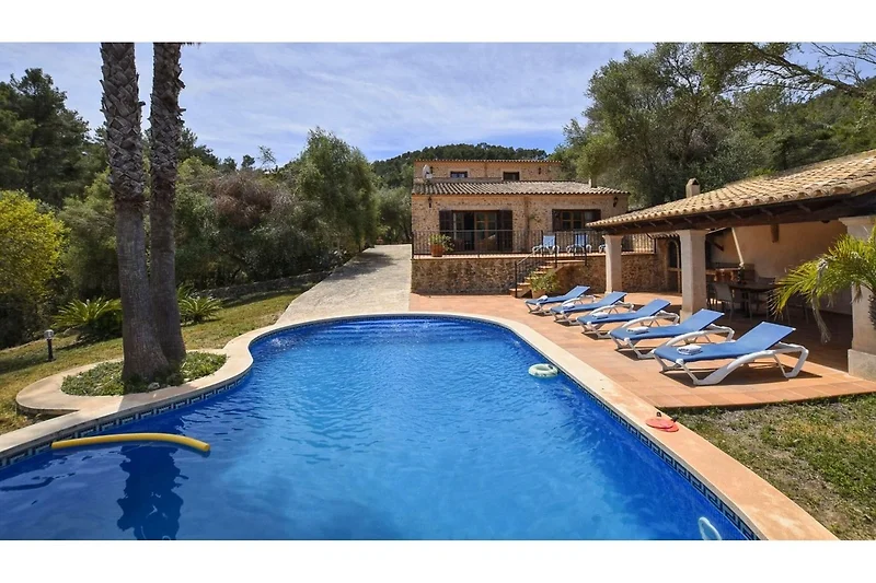 Piscina casa vacanze
