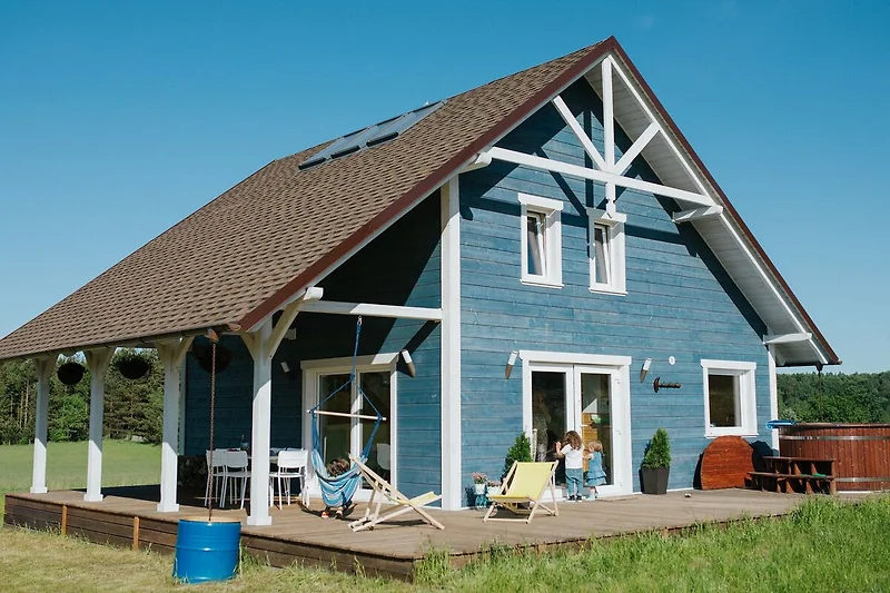 Außenseite Ferienhaus (Sommer)