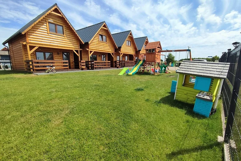 Außenseite Ferienhaus (Sommer)