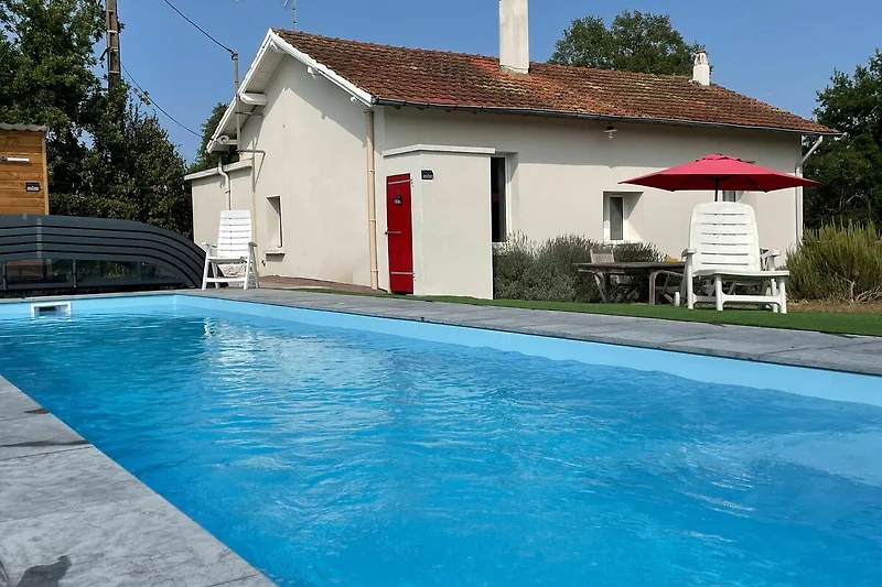 Schwimmbad des Ferienhauses