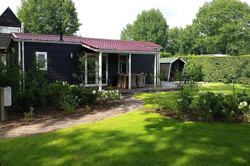 Außenseite Ferienhaus (Sommer)
